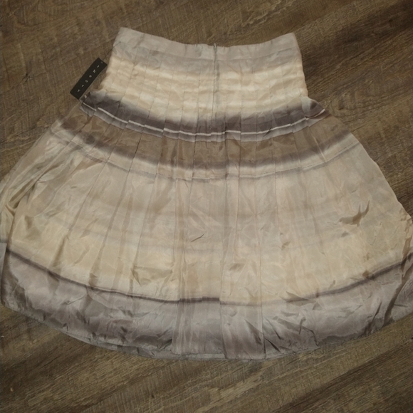 Theory - Picture 5 of 6